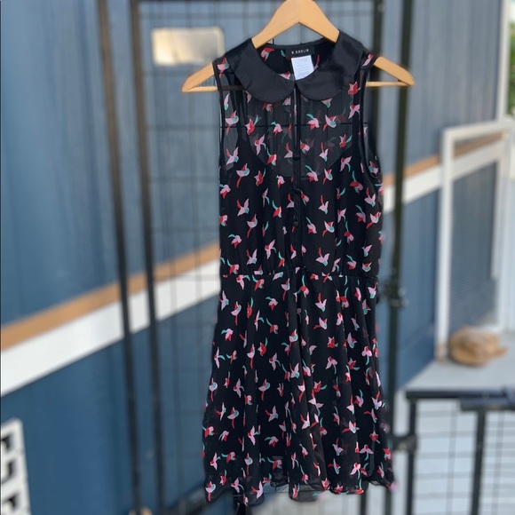 B Darlin Dresses & Skirts - B Darlin sleeveless Hummingbird Mini Dress